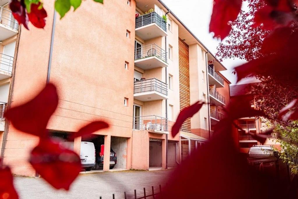 Lourde Center Apartment 3 Bed With Parking Lourdes Kültér fotó